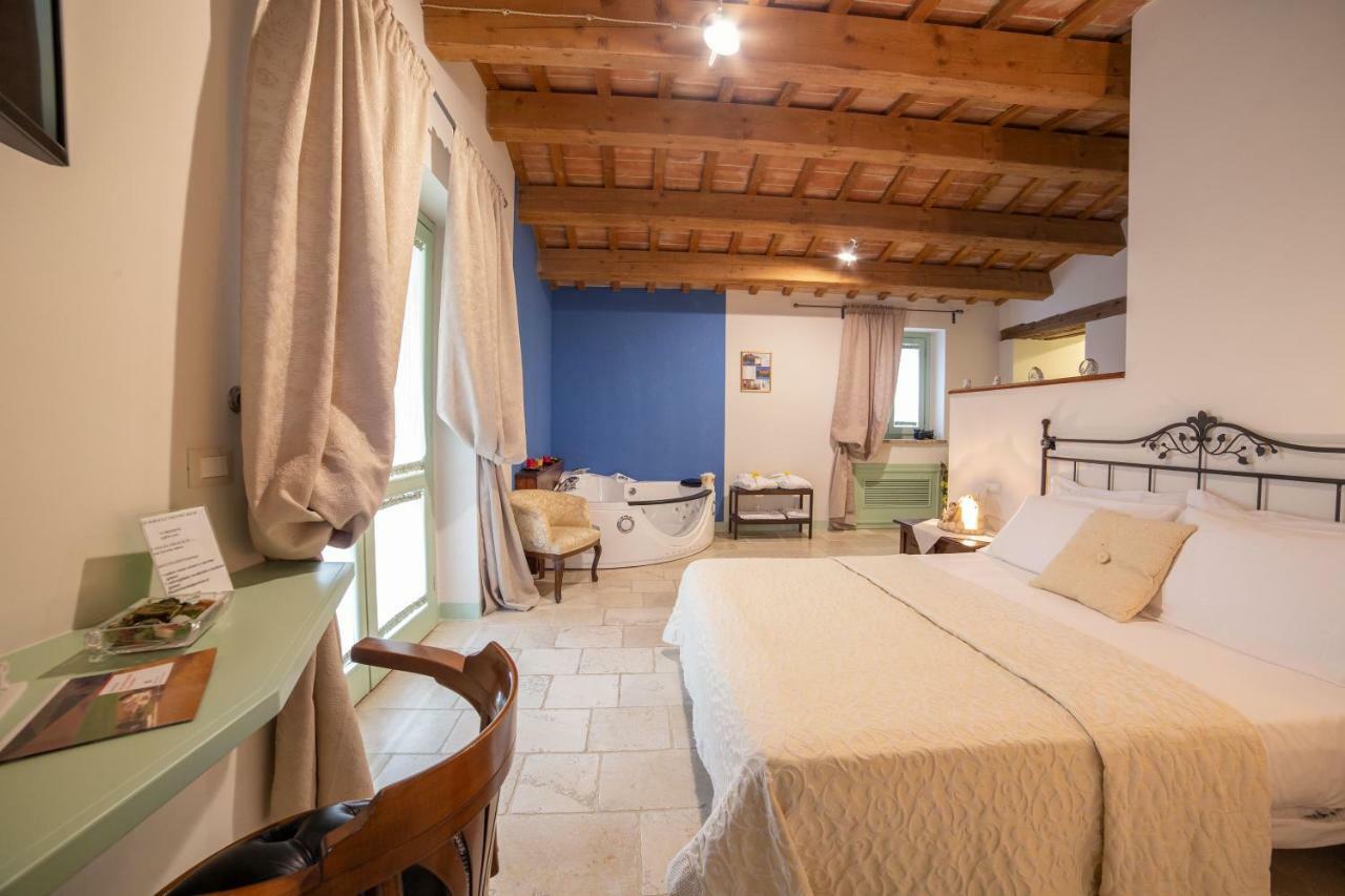Le Maracla Country House Iesi Εξωτερικό φωτογραφία