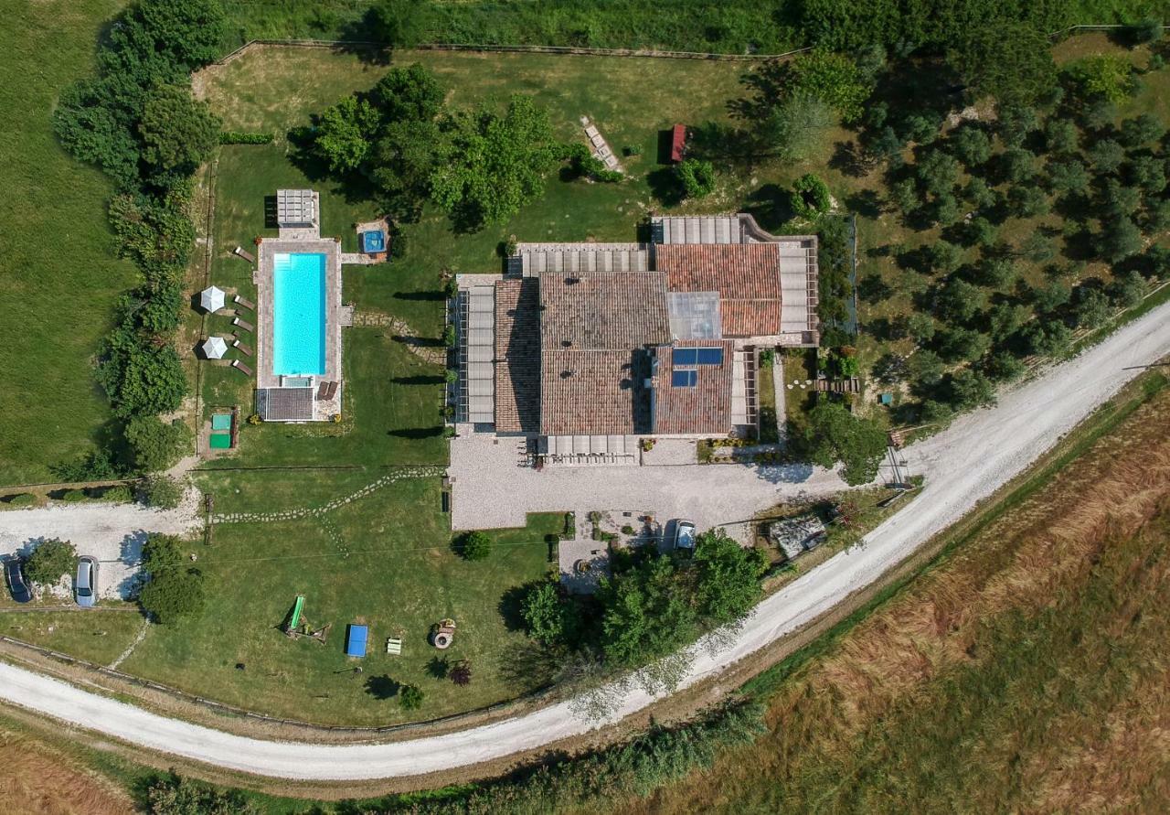 Le Maracla Country House Iesi Εξωτερικό φωτογραφία