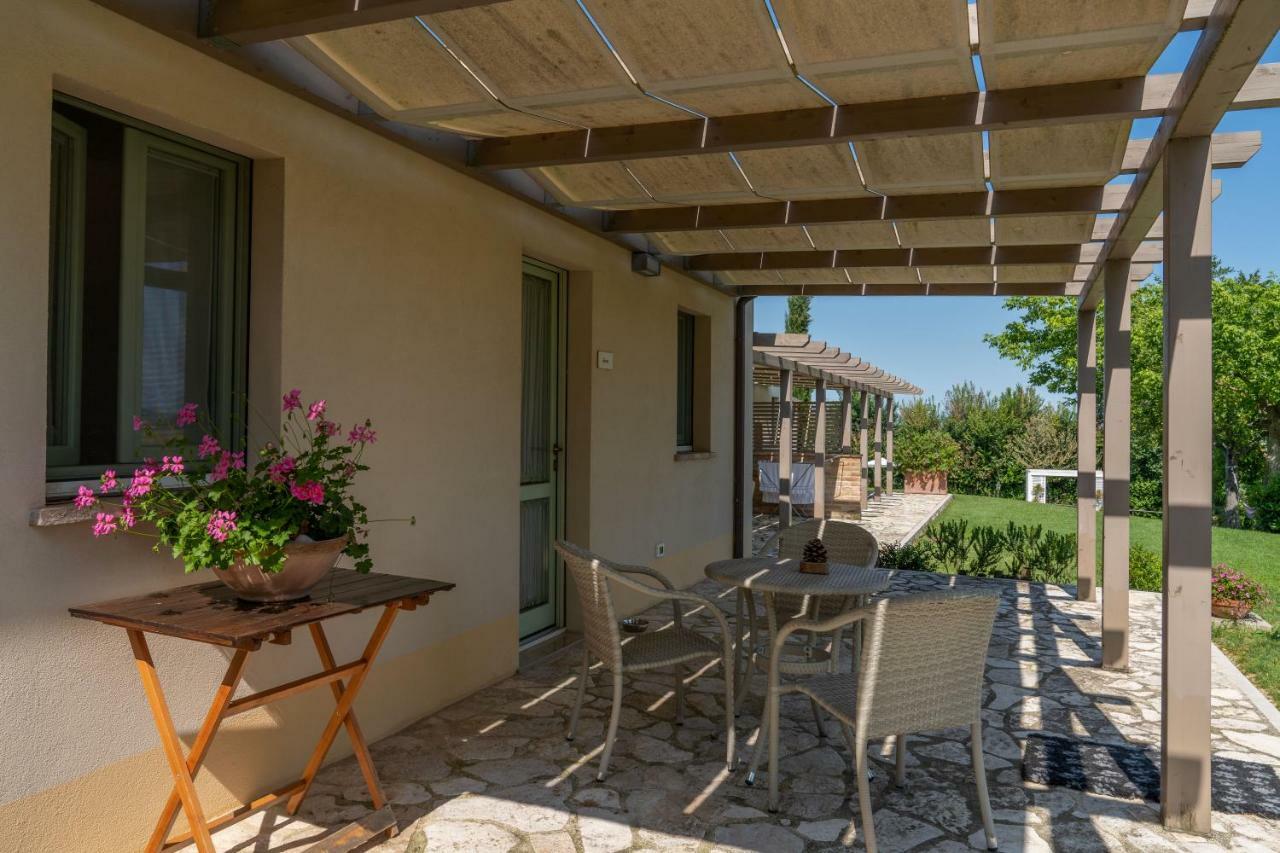 Le Maracla Country House Iesi Εξωτερικό φωτογραφία