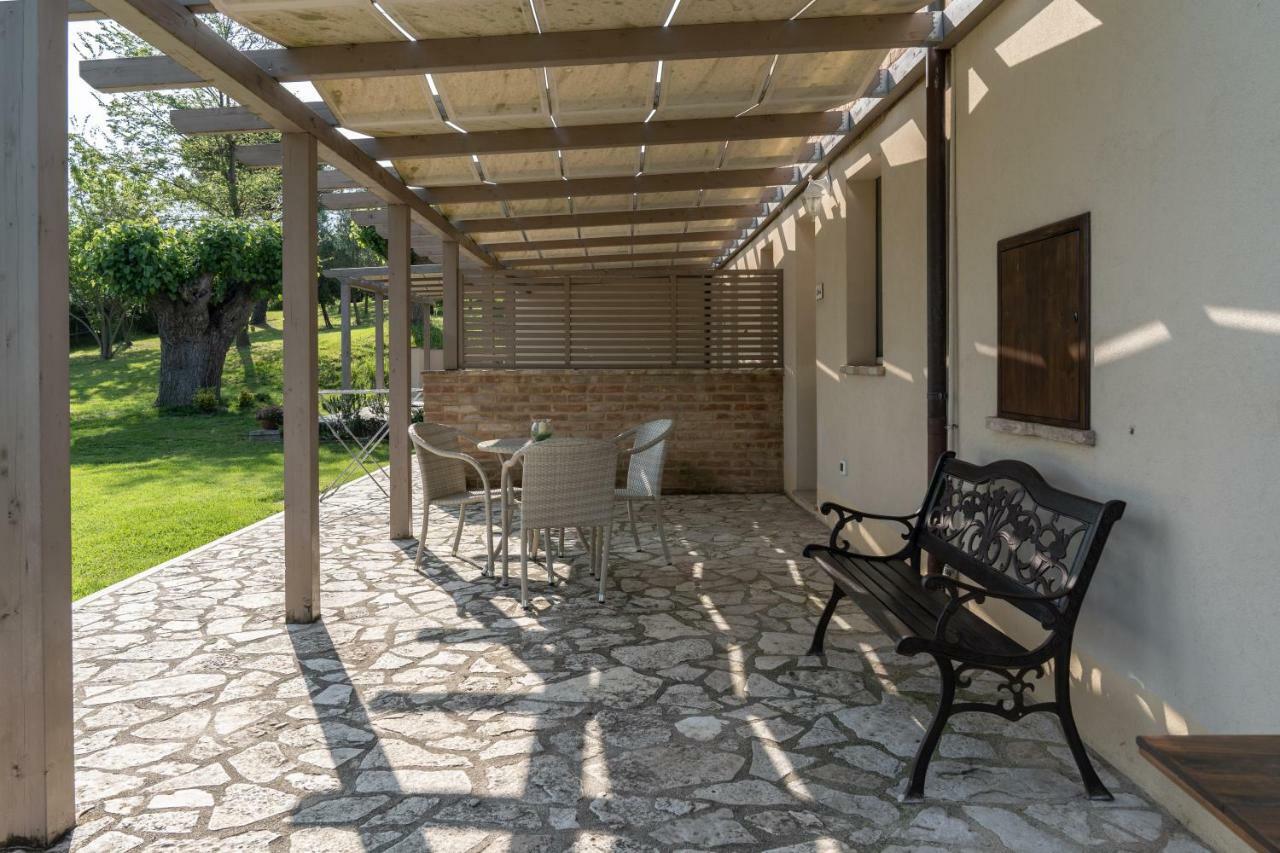 Le Maracla Country House Iesi Εξωτερικό φωτογραφία